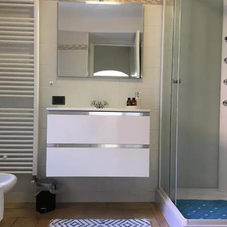 In Centro Ca' Leandro Vista Льерна