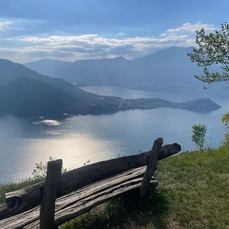 In Centro Ca' Leandro Vista * Lierna