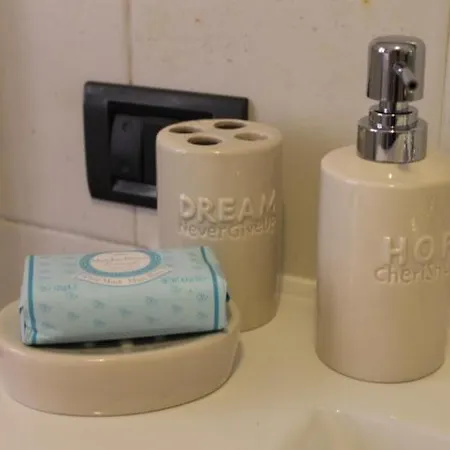 In Centro Ca' Leandro Vista Dom wakacyjny Lierna