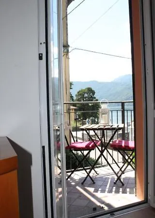 In Centro Ca' Leandro Vista * Lierna