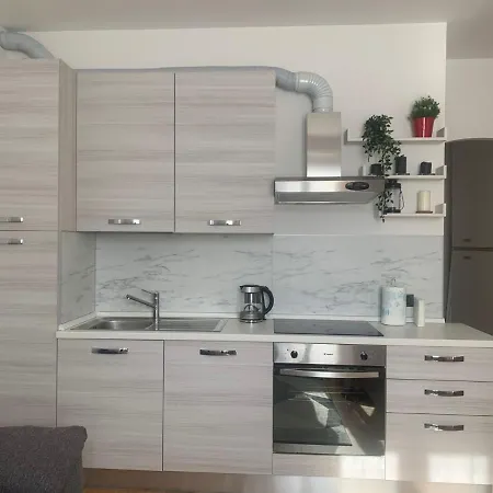 In Centro Ca' Leandro Vista * Lierna